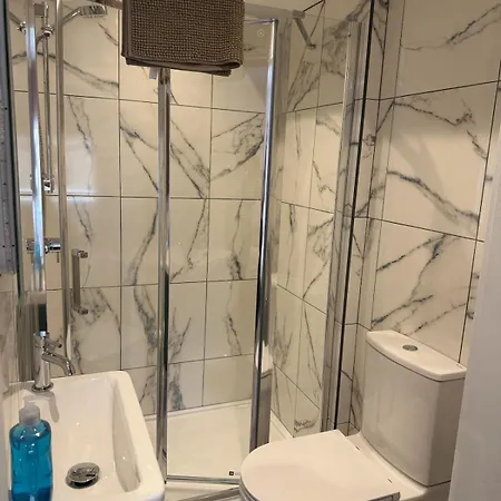 Close To The Walls Sleeps 4 * York